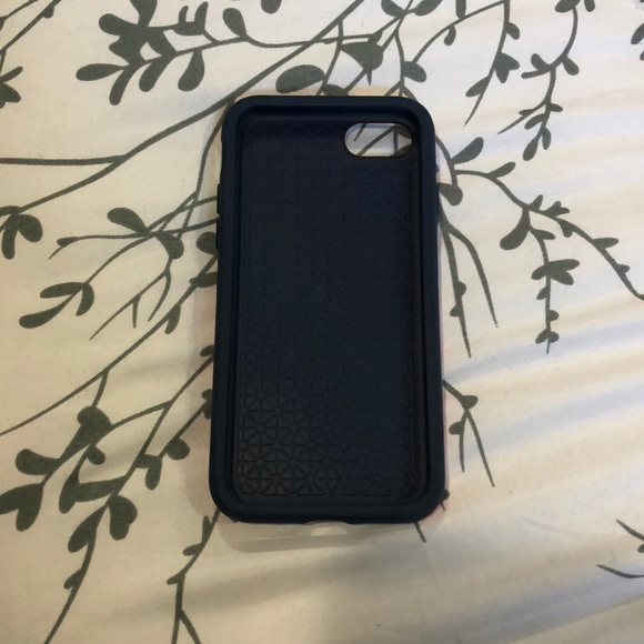 OTTERBOX Case - Picture 2 of 2